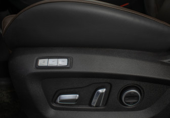 Подержанный автомобиль Chery Tiggo 8 Pro 2023 года (16 фото)