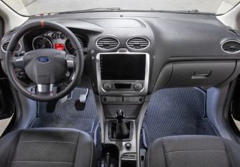 Подержанный автомобиль Ford Focus Sedan 2008 года (14 фото)