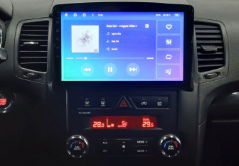 Подержанный автомобиль Kia Sorento 2011 года (14 фото)