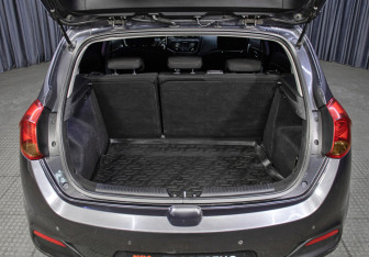 Подержанный автомобиль Kia Ceed Hatchback 2014 года (10 фото)