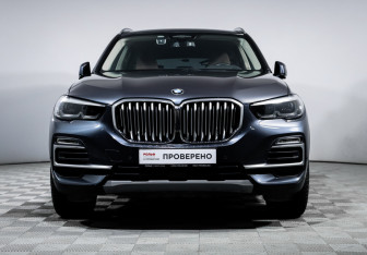 Подержанный автомобиль BMW X5 2019 года (2 фото)