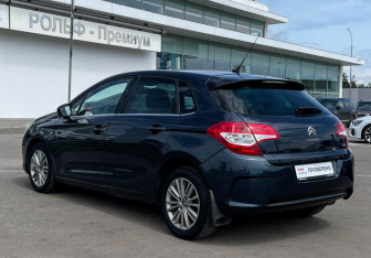 Подержанный автомобиль Citroen C4 Hatchback 2011 года (7 фото)