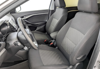 Подержанный автомобиль LADA (ВАЗ) Vesta Sedan 2019 года (20 фото)
