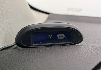 Подержанный автомобиль Toyota Auris Hatchback 2008 года (13 фото)