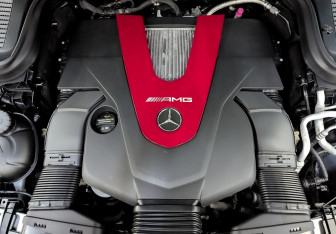 Подержанный автомобиль Mercedes-Benz GLC AMG 2020 года (9 фото)