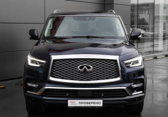 Подержанный автомобиль Infiniti QX80 2020 года (2 фото)