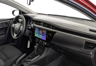 Подержанный автомобиль Toyota Corolla Sedan 2013 года (13 фото)