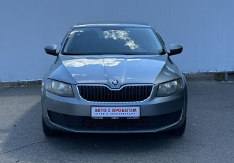 Подержанный автомобиль Skoda Octavia Liftback 2013 года (2 фото)
