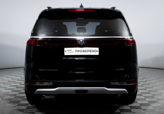 Подержанный автомобиль Kia Carnival 2021 года (6 фото)