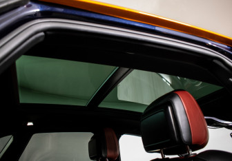 Подержанный автомобиль Porsche Macan 2018 года (10 фото)