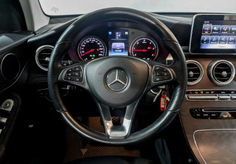 Подержанный автомобиль Mercedes-Benz GLC Coupe 2018 года (22 фото)