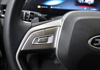 Подержанный автомобиль JAC JS6 2023 года (16 фото)