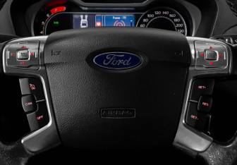 Подержанный автомобиль Ford S-MAX 2008 года (16 фото)