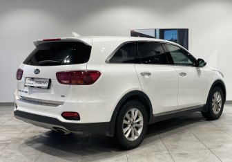 Подержанный автомобиль Kia Sorento 2019 года (5 фото)