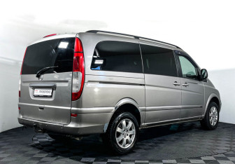 Подержанный автомобиль Mercedes-Benz Viano 2008 года (5 фото)