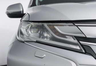 Подержанный автомобиль Mitsubishi Pajero Sport 2016 года (21 фото)