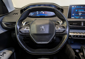 Подержанный автомобиль Peugeot 3008 2019 года (22 фото)