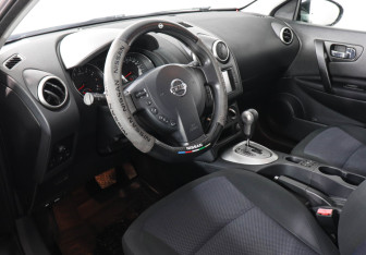 Подержанный автомобиль Nissan Qashqai 2011 года (9 фото)