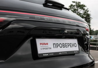 Подержанный автомобиль Porsche Cayenne 2022 года (27 фото)