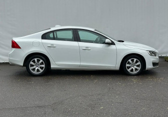 Подержанный автомобиль Volvo S60 2013 года (4 фото)