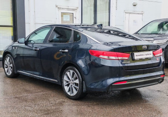 Подержанный автомобиль Kia Optima Sedan 2018 года (7 фото)