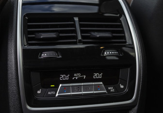 Подержанный автомобиль BMW X5 2021 года (24 фото)