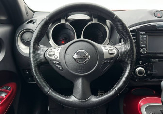 Подержанный автомобиль Nissan Juke 2013 года (12 фото)