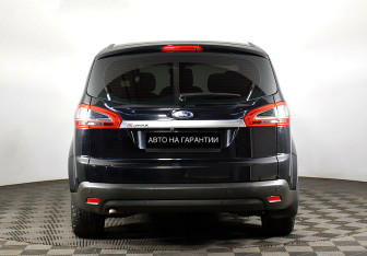 Подержанный автомобиль Ford S-MAX 2014 года (3 фото)