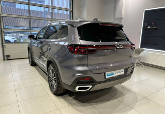 Подержанный автомобиль Chery Tiggo 8 2023 года (7 фото)