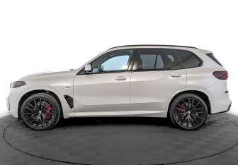 Новый BMW X5 2025 (3 фото)