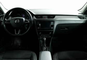 Подержанный автомобиль Skoda Rapid Liftback 2018 года (7 фото)