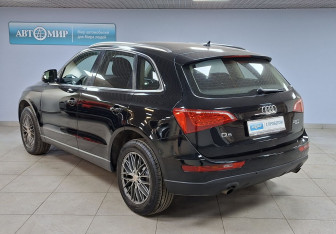 Подержанный автомобиль Audi Q5 2008 года (7 фото)