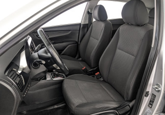 Подержанный автомобиль Kia Rio Hatchback 2021 года (19 фото)