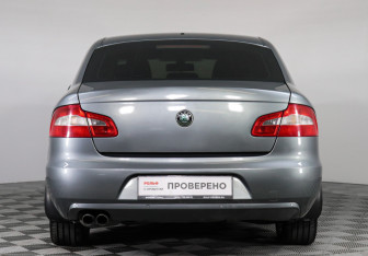 Подержанный автомобиль Skoda Superb Liftback 2012 года (6 фото)