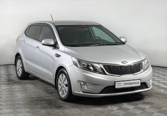 Подержанный автомобиль Kia Rio Hatchback 2015 года (3 фото)