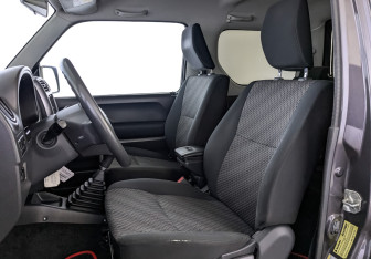 Подержанный автомобиль Suzuki Jimny 2018 года (20 фото)