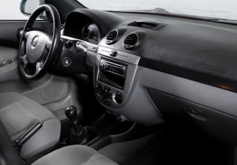 Подержанный автомобиль Chevrolet Lacetti Hatchback 2008 года (9 фото)