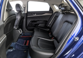 Подержанный автомобиль Kia K5 2020 года (18 фото)