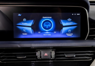 Подержанный автомобиль Hongqi HS5 2024 года (15 фото)