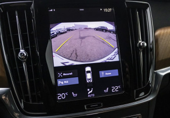 Подержанный автомобиль Volvo S90 2019 года (22 фото)