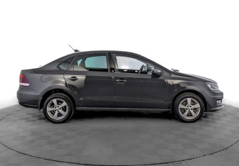 Подержанный автомобиль Volkswagen Polo Sedan 2018 года (4 фото)