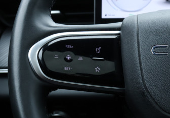 Подержанный автомобиль Chery Tiggo 9 2024 года (25 фото)