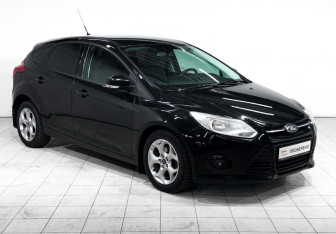 Подержанный автомобиль Ford Focus Hatchback 2014 года (3 фото)
