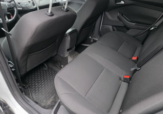 Подержанный автомобиль Ford Focus Sedan 2017 года (10 фото)