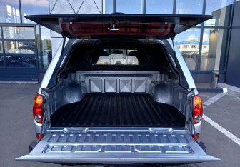 Подержанный автомобиль Mitsubishi L200 2011 года (10 фото)