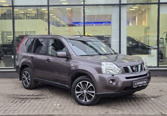 Подержанный автомобиль Nissan X-Trail 2008 года (3 фото)