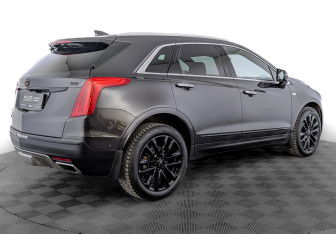Подержанный автомобиль Cadillac XT5 2017 года (5 фото)