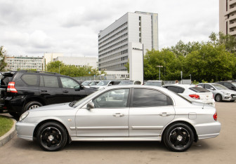 Подержанный автомобиль Hyundai Sonata 2008 года (6 фото)