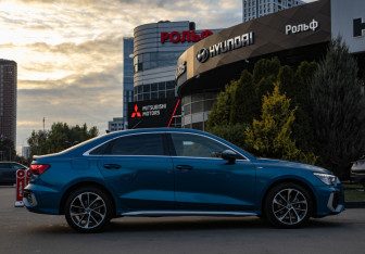 Подержанный автомобиль Audi A3 Sedan 2021 года (3 фото)