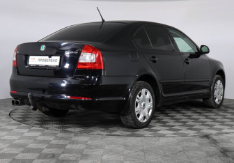 Подержанный автомобиль Skoda Octavia Liftback 2012 года (5 фото)
